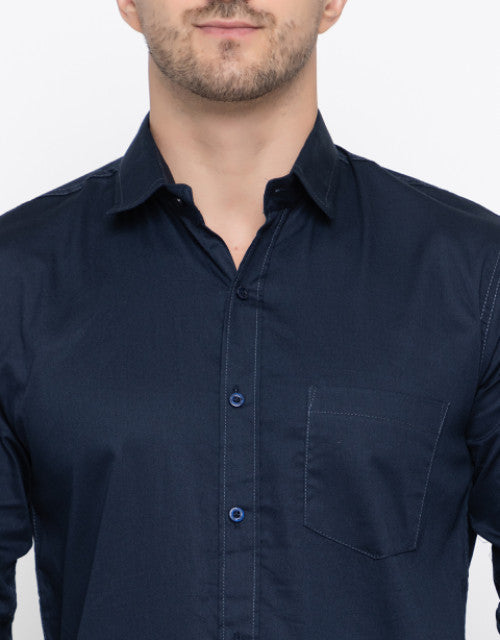 Men Regular Fit Solid Spread Collar Casual Shirt