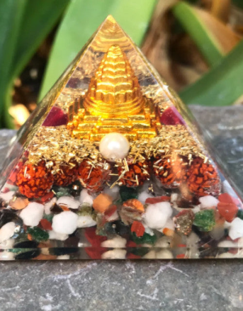 Sri Yantra Chakra Crystal Orgone Pyramid with Copper Quartz Radiation